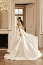 Luxury Wedding Dress - A-line dress made of Mikado fabric - Kalabria - LIDA-01338.00.17