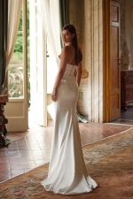 Luxury Wedding Dress - Mermaid V-neck and Decorated with Diagonal Pleats - Charism - LIDA-01345.00.00